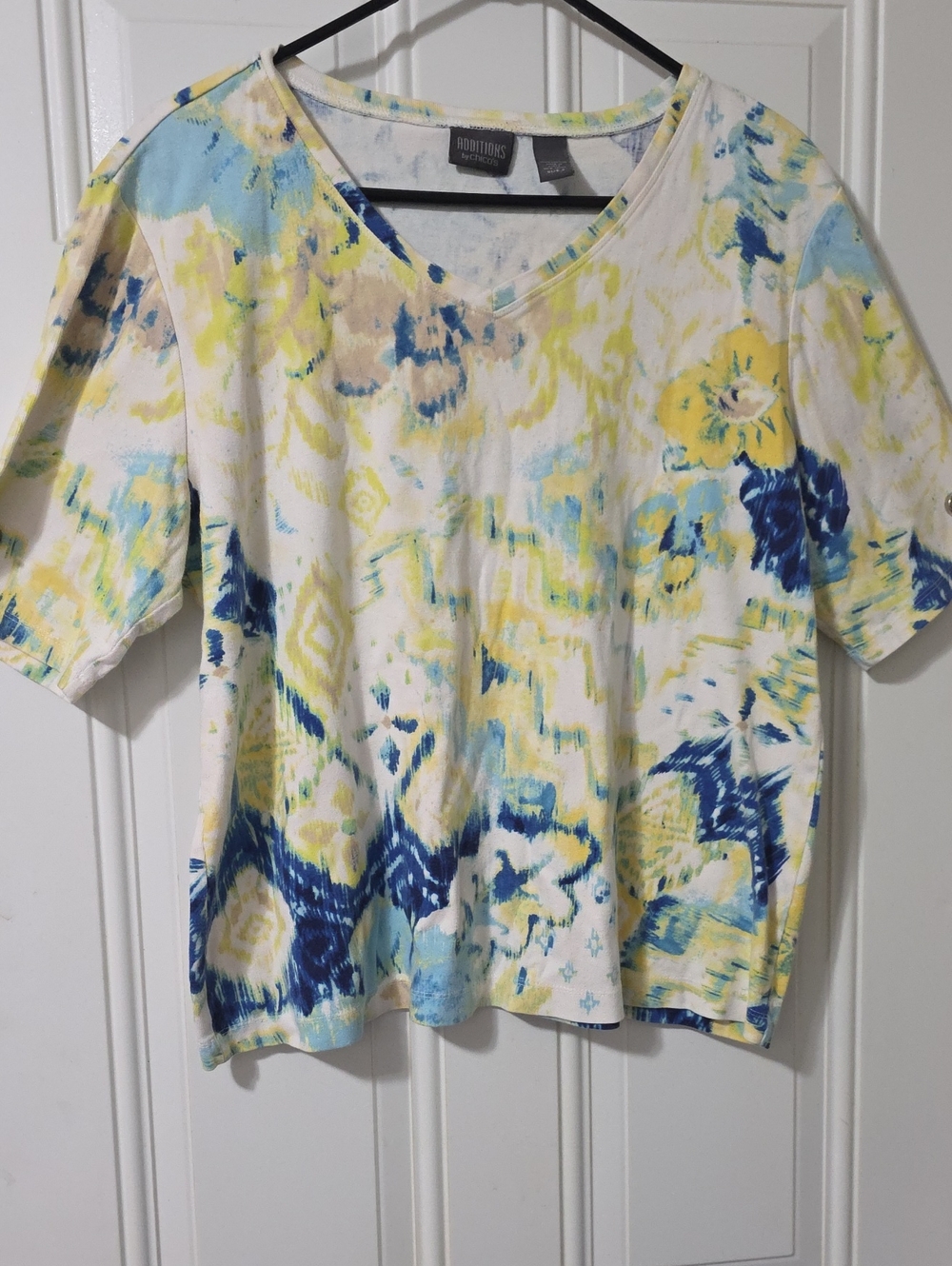 Additiins By Chico's V-Neck Floral Print Women's Top in White, Blue & Yellow